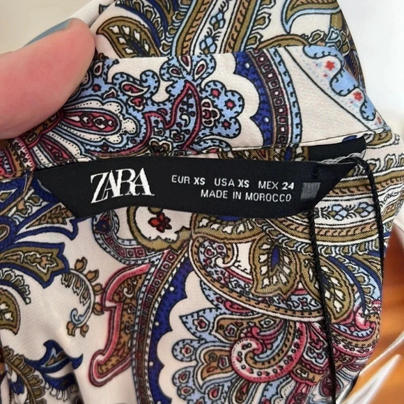 Zara Classic Paisley Print Silky Tunic Top NWT Size XS - Picture 10 of 10